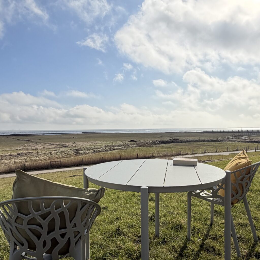 ausblick-langhaus-aussichtsreich-hallig-oland